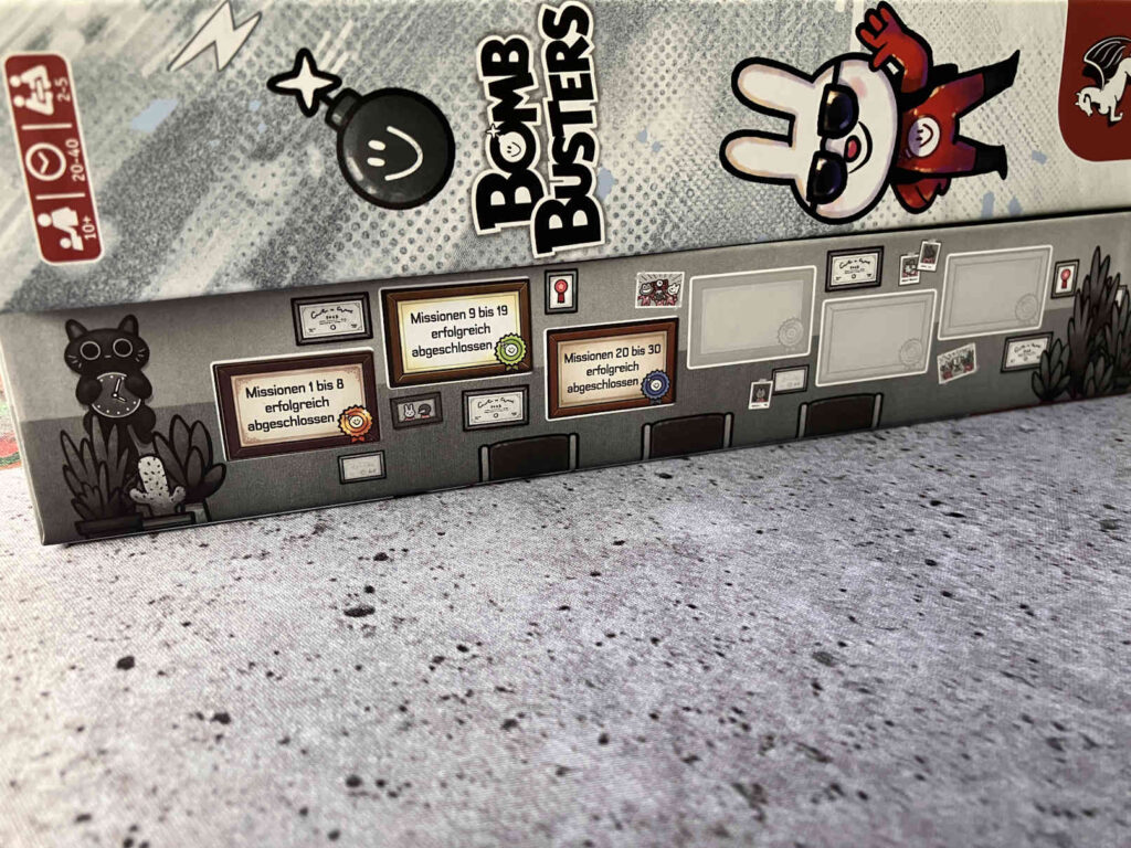 Auf der Schachtelseite sind "Achievements" aufgedruckt